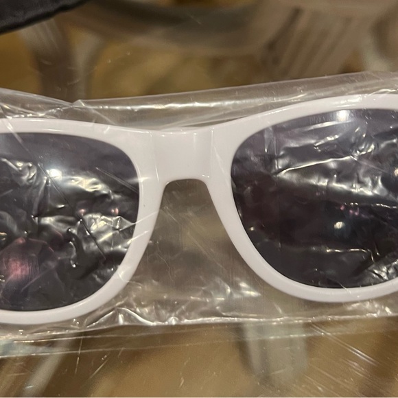 Daytona International Speedway Accessory Set with Cap and Bag - Picture 8 of 10